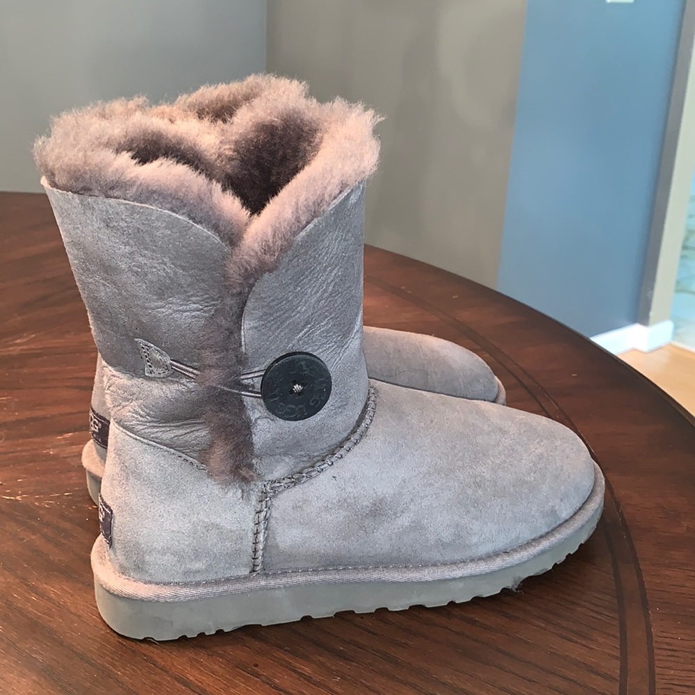 Grey ugg boots